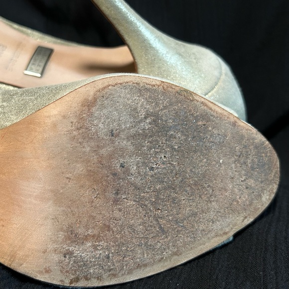 Badgley Mischka Gold Leather Heels Womens 8.5 Peep Toe Embellished Heels - Picture 7 of 11